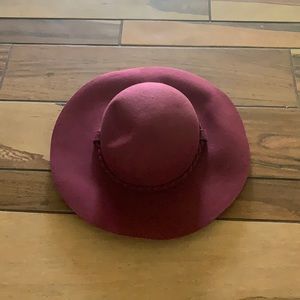 Red Summer Hat: 3 Hrs Left